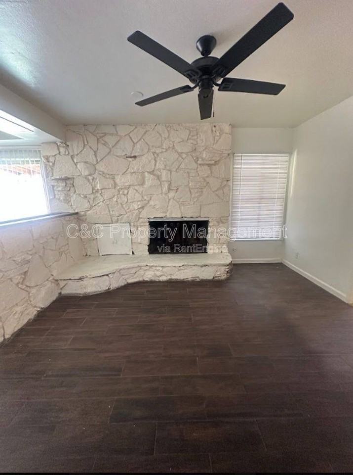 14012 Sylvanwood Ave - Photo 3 of 10