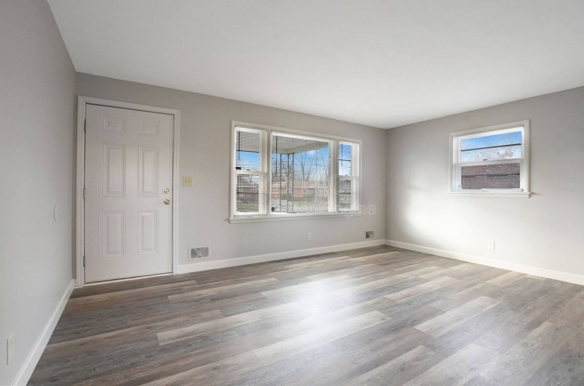 4341 Charlotte Ann Dr - Photo 2 of 10