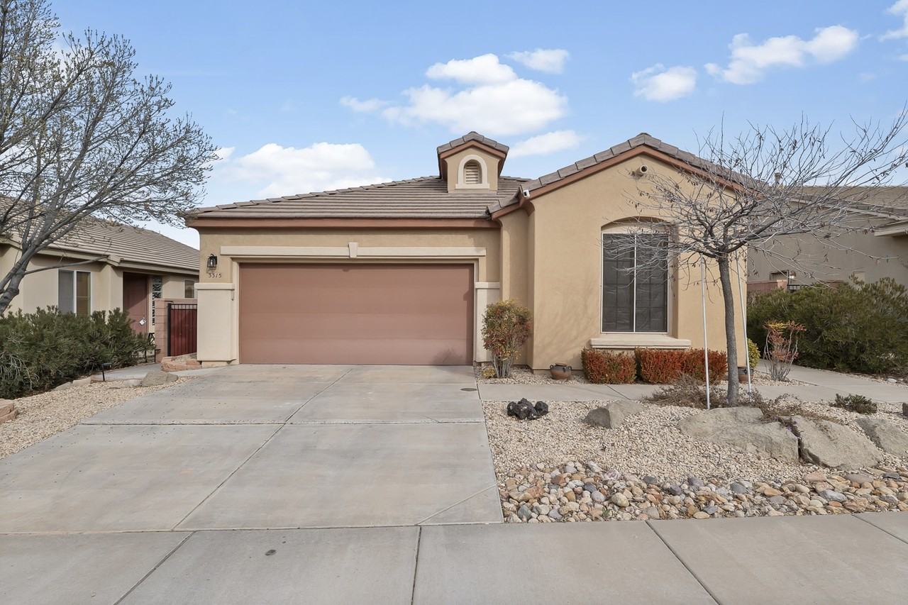 3315 E Silver Sky Dr - Photo 4 of 24