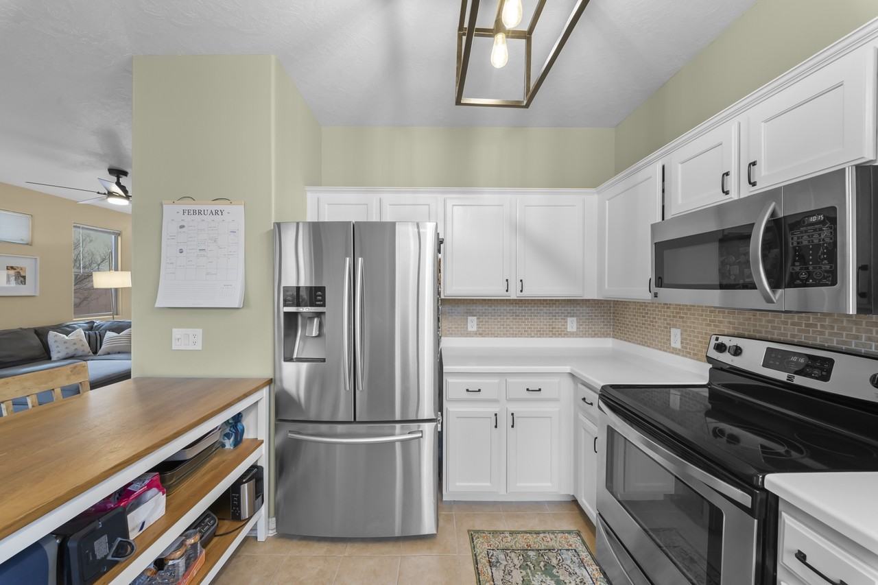 3315 E Silver Sky Dr - Photo 5 of 24