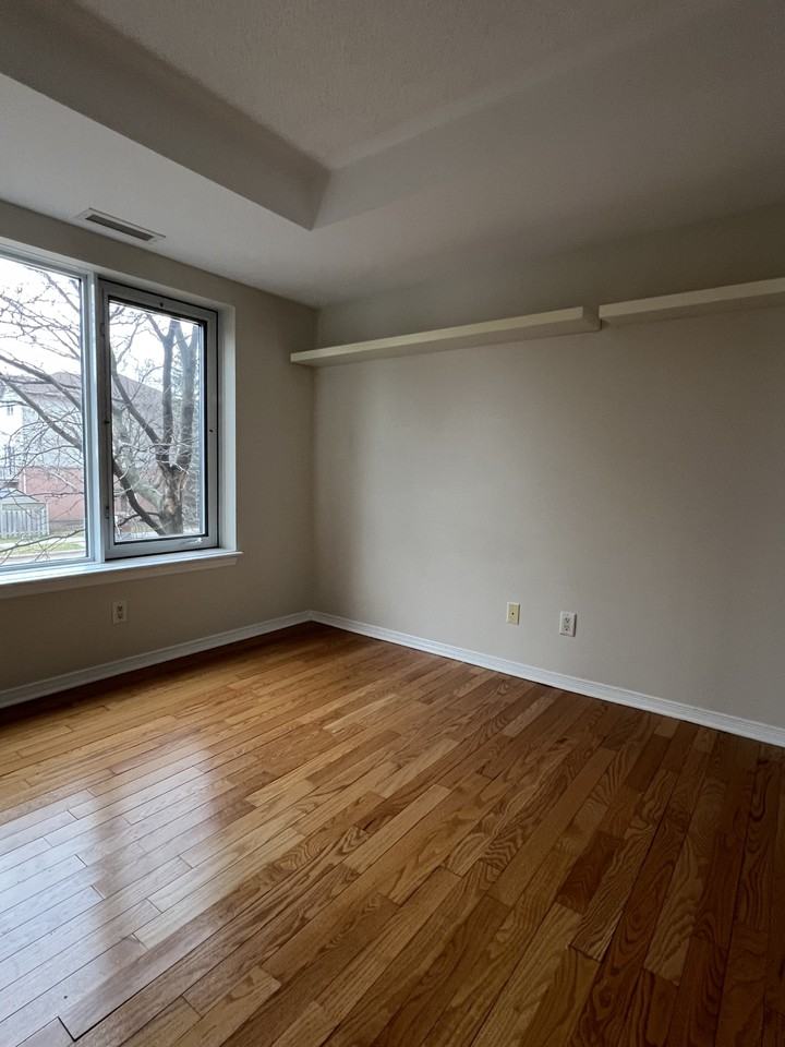 2L-310 Central Park - Photo 3 of 7