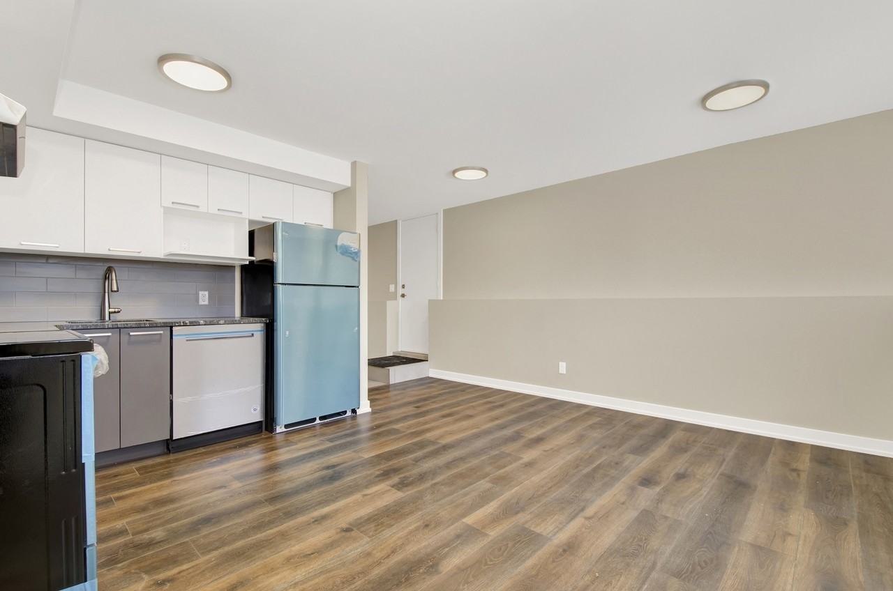 550 Kirkwood Avenue - Photo 3 of 28