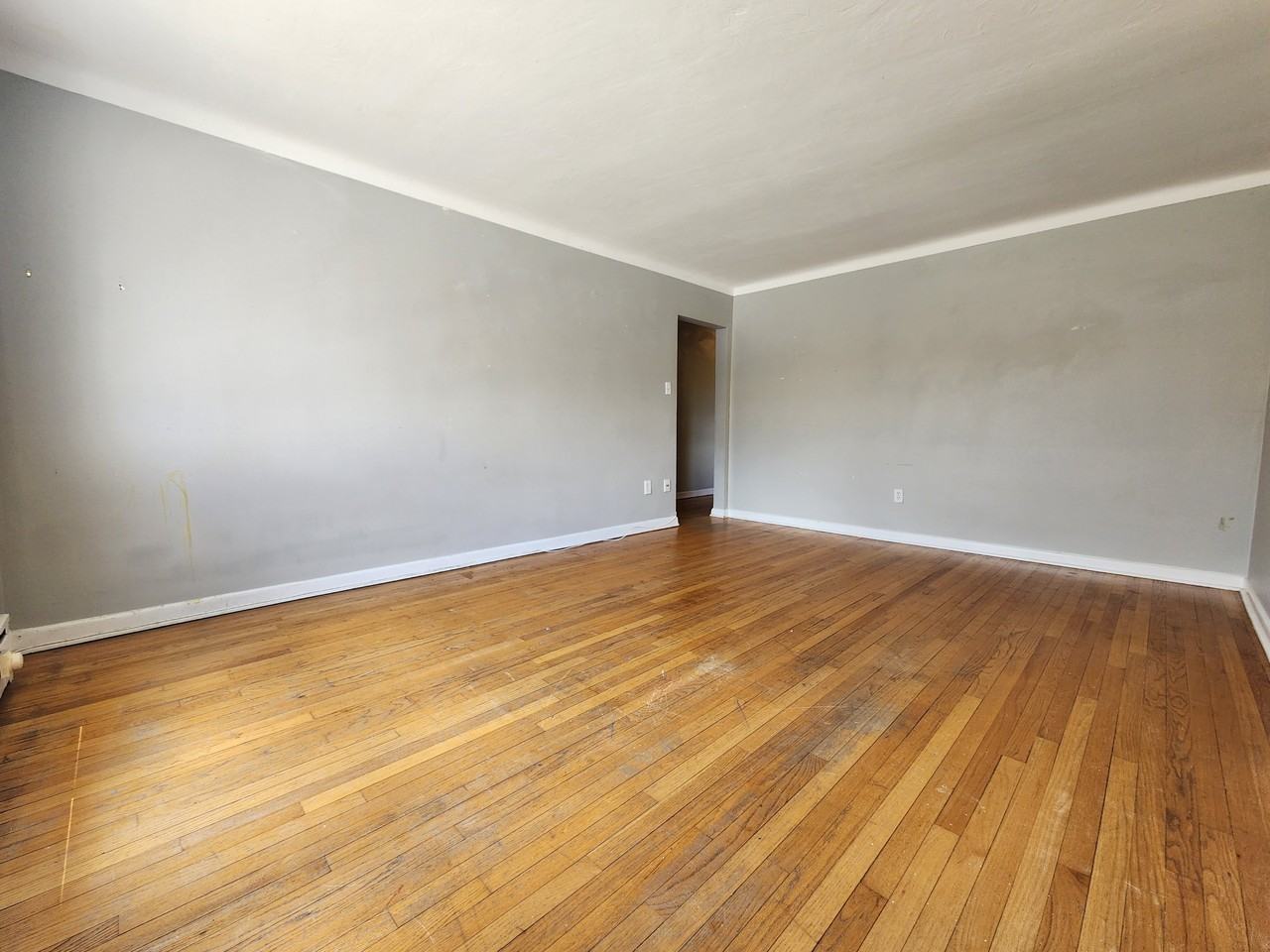 2315 Baseline - Photo 2 of 8