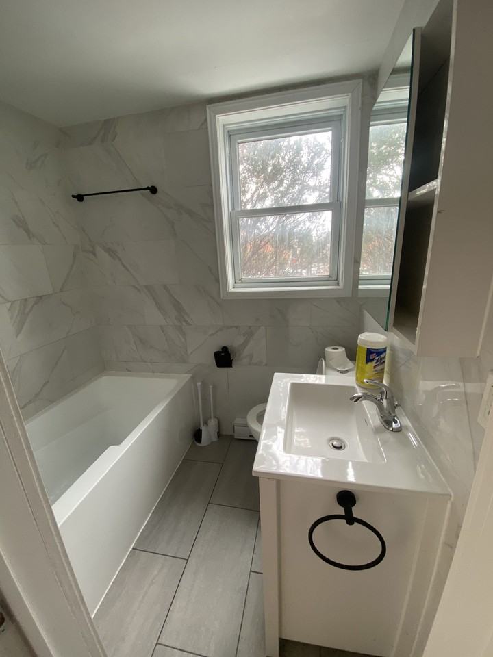 2090 Rue Wellington - Photo 7 of 20