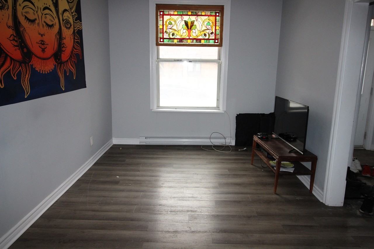 89 Stewart - Photo 3 of 12