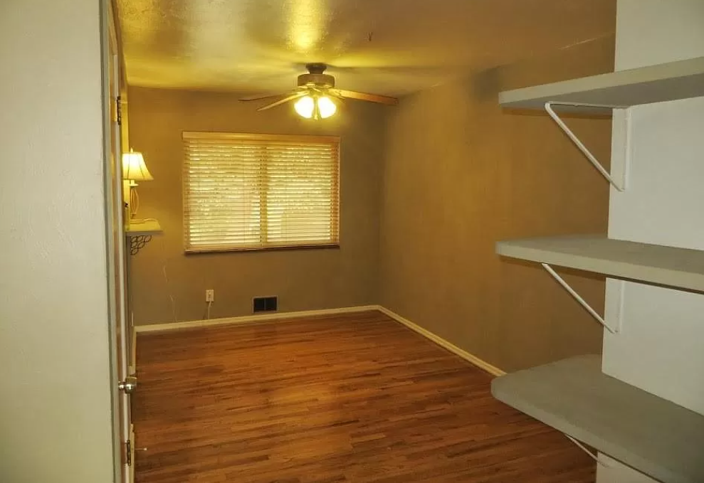 2944 S Winona Ct - Photo 4 of 6