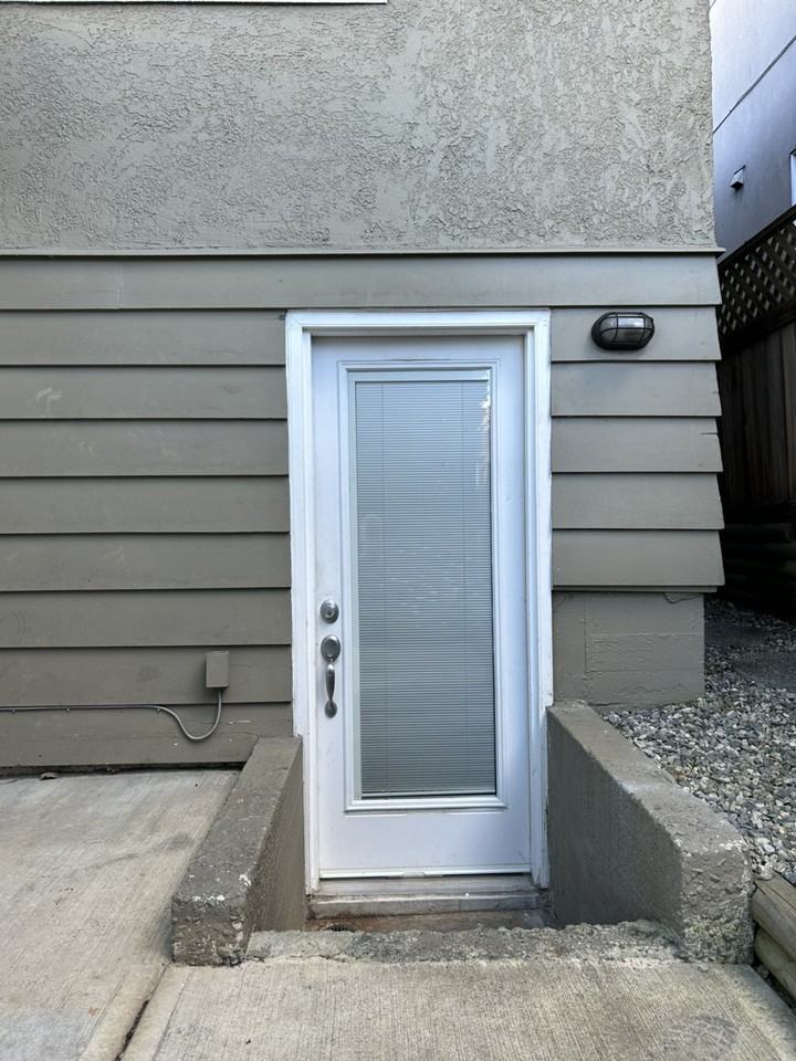 3079 E 22nd Ave - Photo 2 of 9