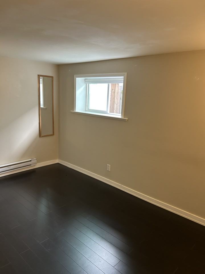 3079 E 22nd Ave - Photo 4 of 9