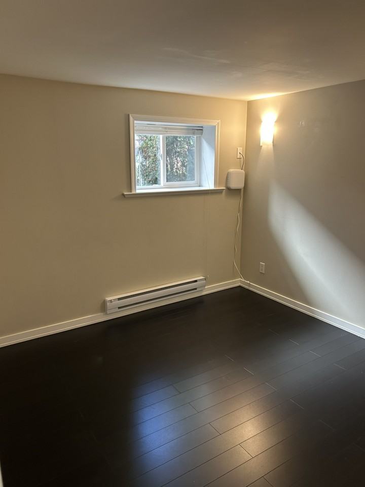 3079 E 22nd Ave - Photo 7 of 9