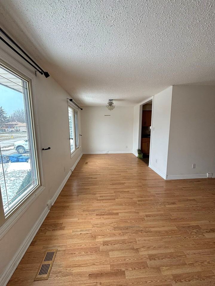 36 Matthew Drive - Photo 5 of 34