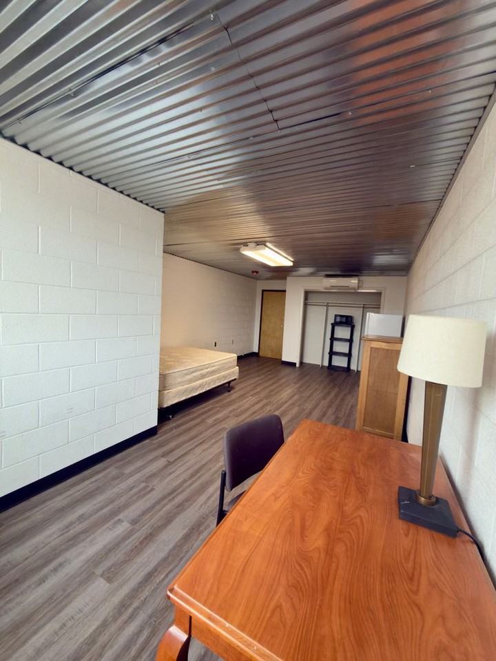 1951-MF16-E3 - Photo 7 of 8