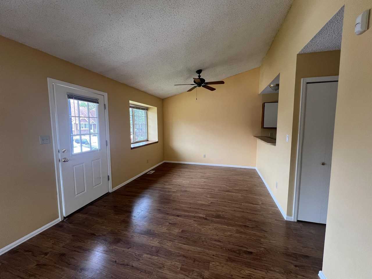 870 London Green Way #1 - Photo 5 of 22