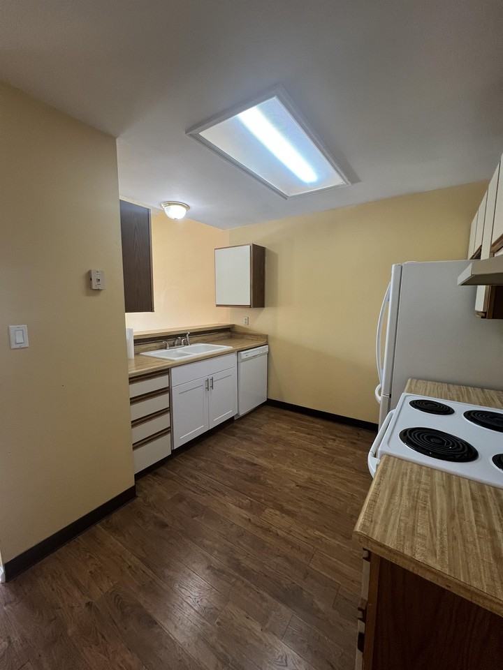 870 London Green Way #1 - Photo 6 of 22