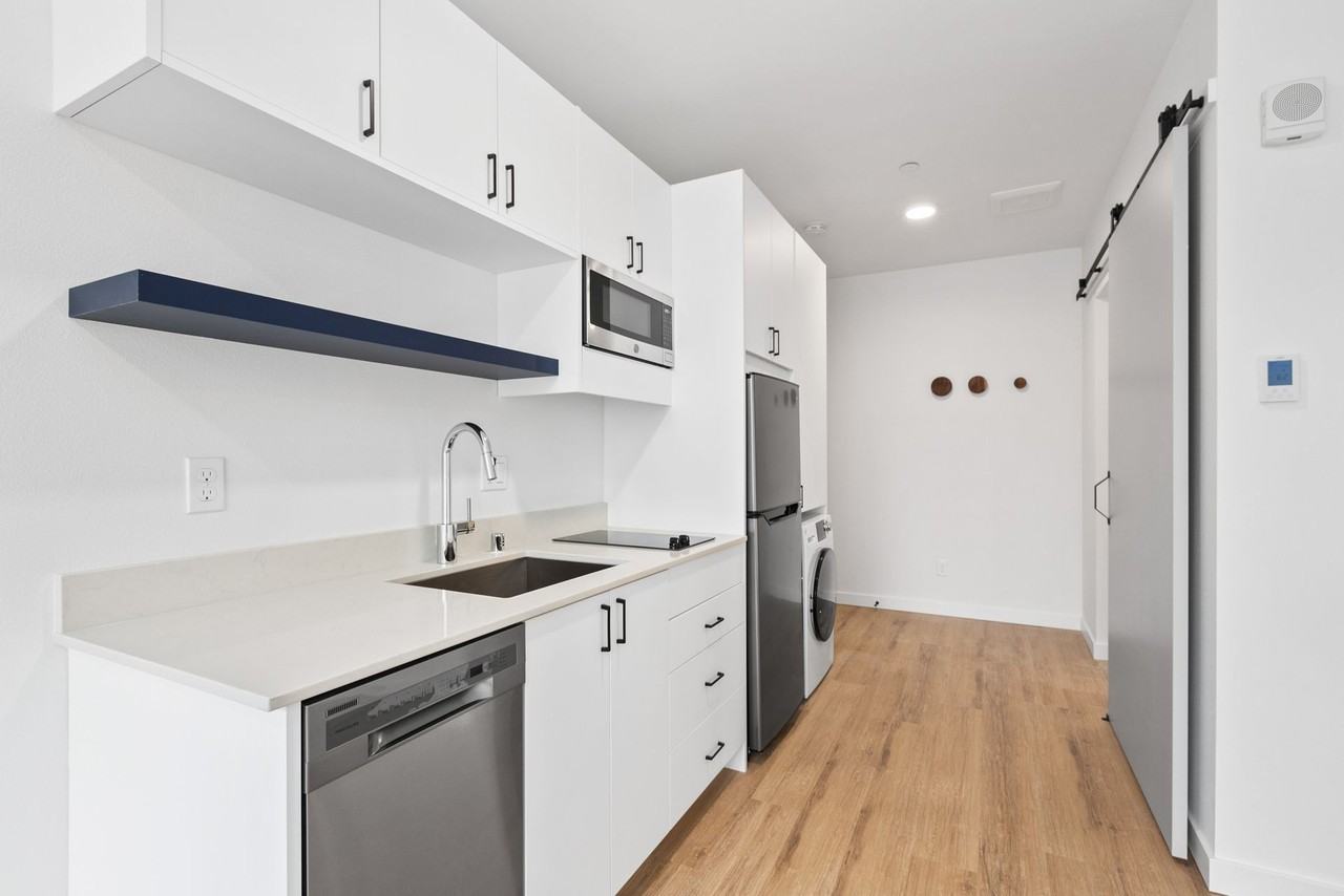 Canopy - Photo 2 of 9