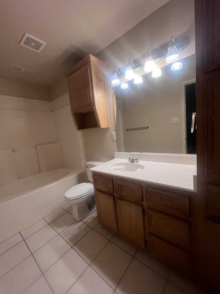 4504 Pennington Ave #A - Photo 5 of 8