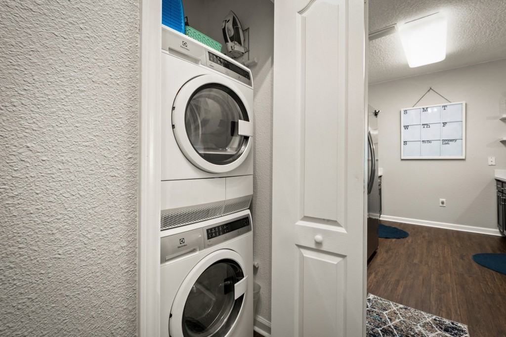 4974 Key Lime Dr - Photo 5 of 15