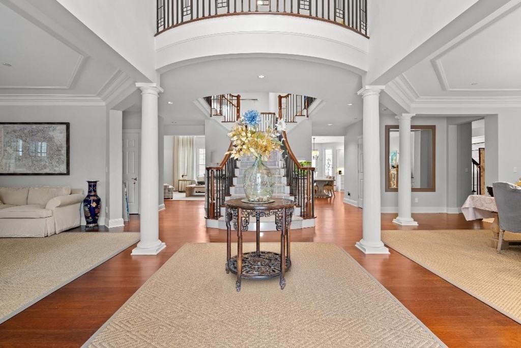 1 Augusta Ct - Photo 7 of 24