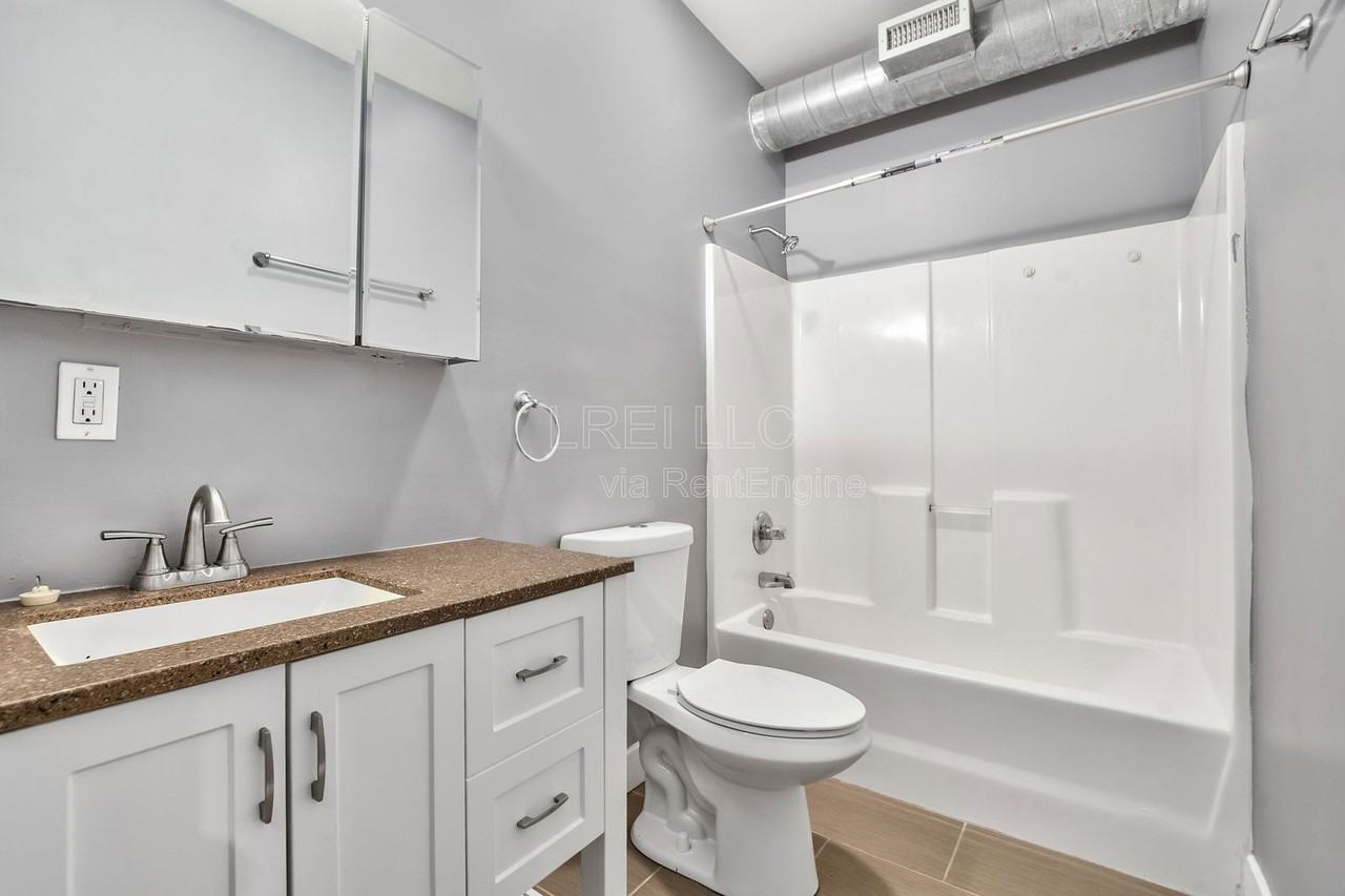 423 S Wenzel St #B - Photo 5 of 13