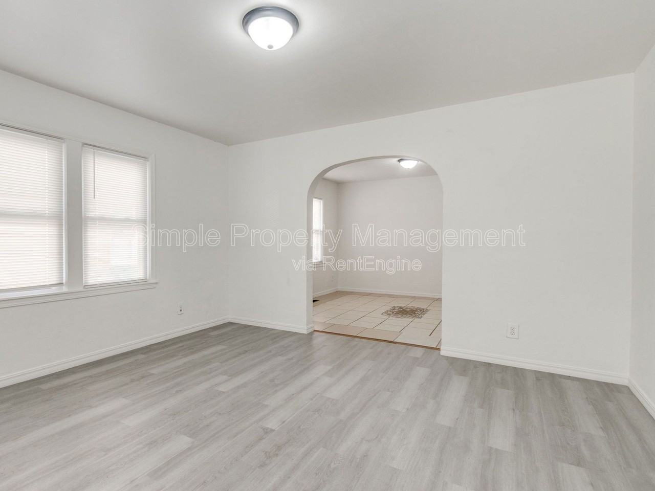 2413 Nw 12th St #2 - Photo 4 of 19