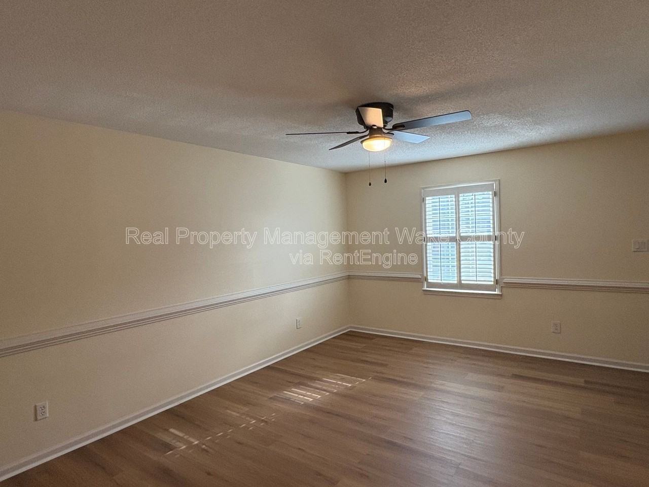 1148 Nottingham Cir - Photo 2 of 25