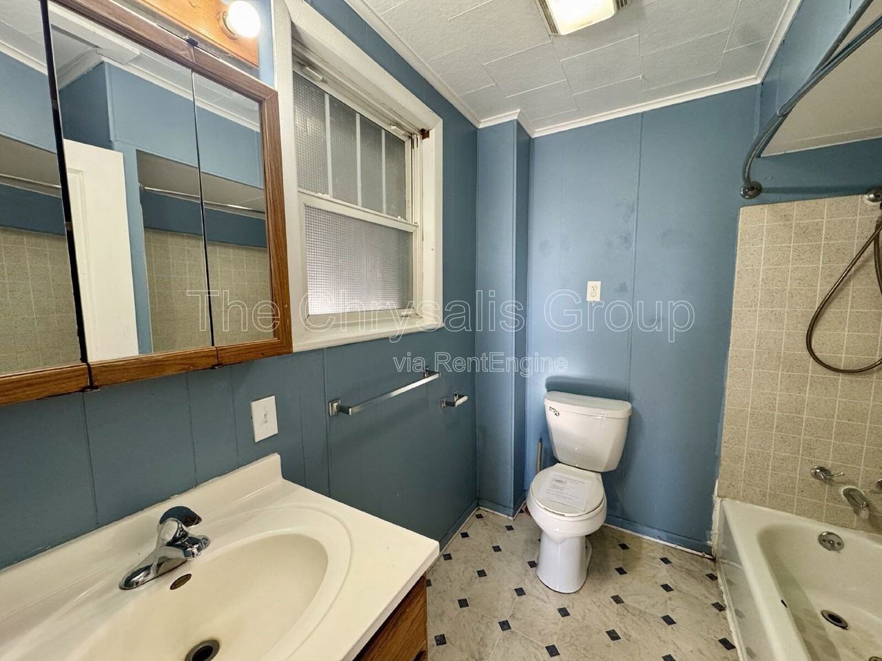 1280 Phelps St - Photo 5 of 10