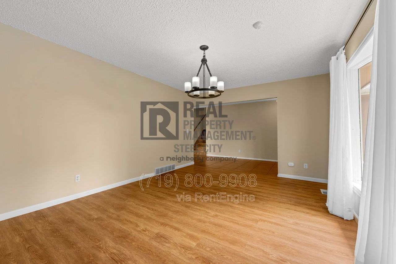 12 Chicory Ct - Photo 7 of 36