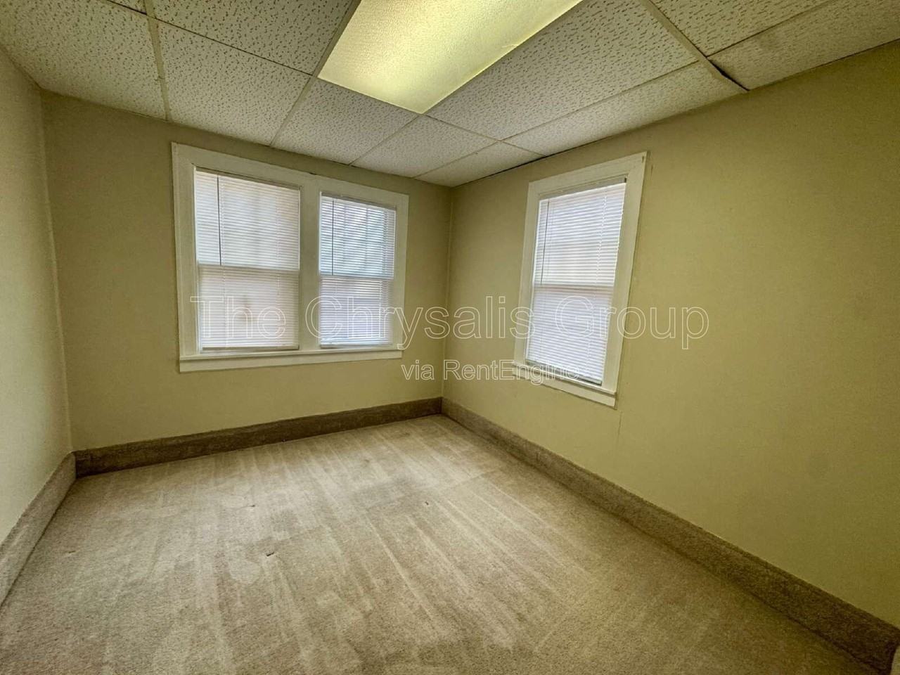 725 Joliet St - Photo 5 of 5