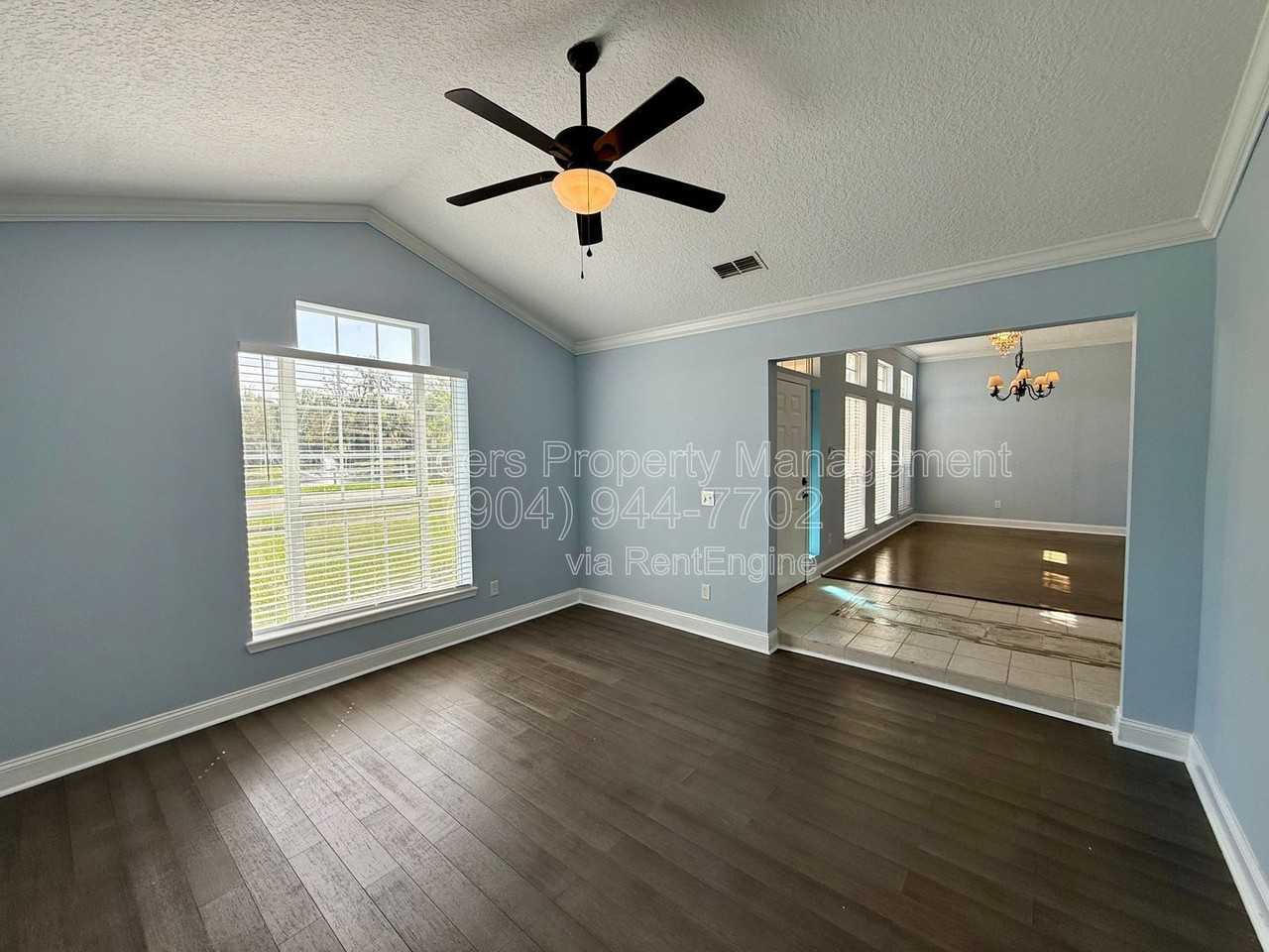 11304 Landing Estates Dr - Photo 7 of 40