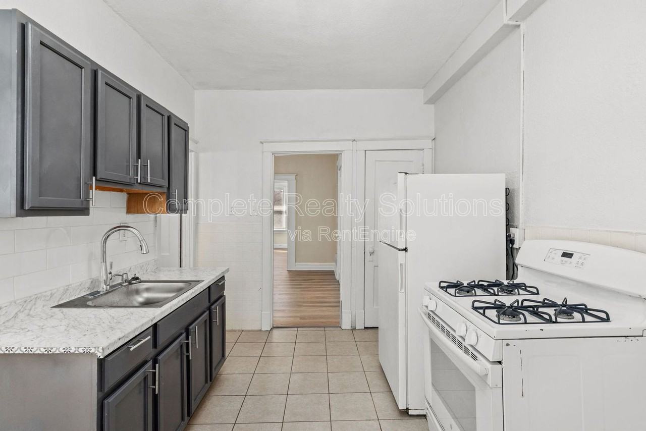 4102 California Ave #2S - Photo 3 of 25