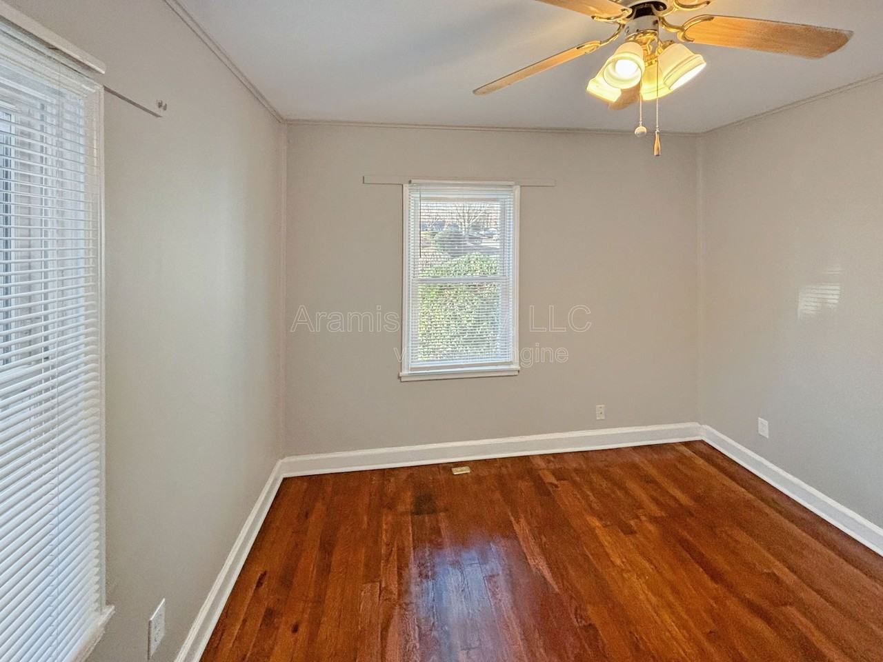 263 Victory Dr Se - Photo 5 of 8