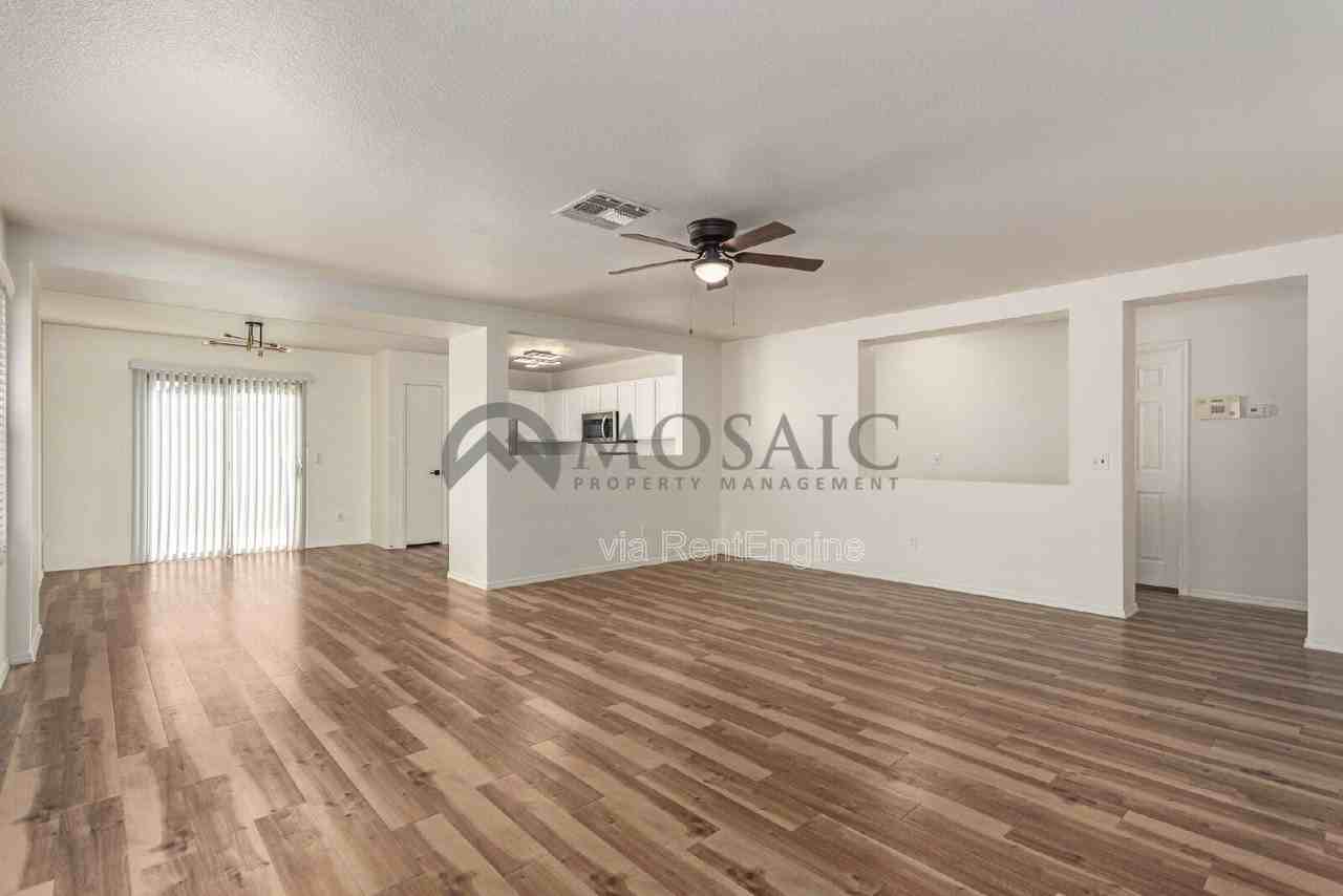 15667 W Port Au Prince Ln - Photo 6 of 30