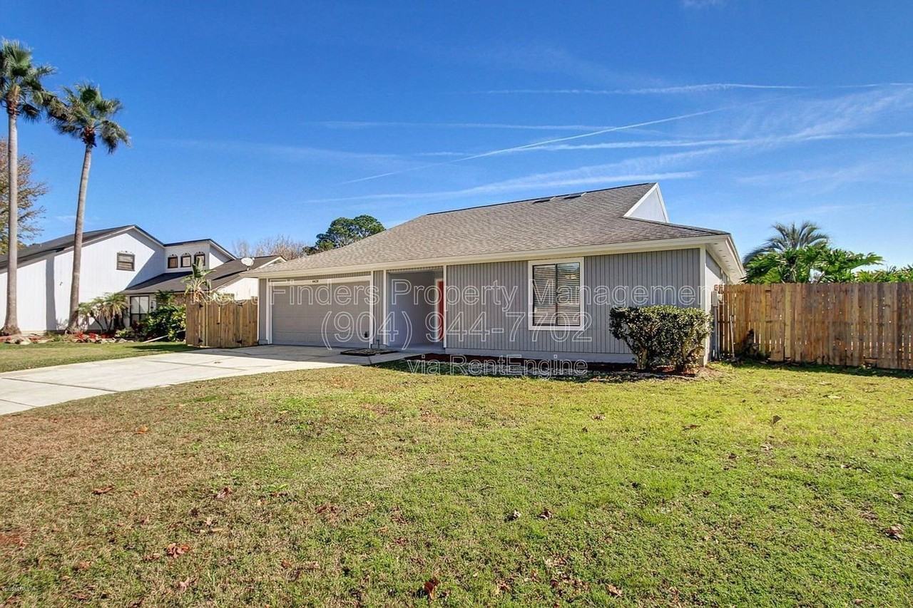 4428 Pilgrim Way - Photo 2 of 41