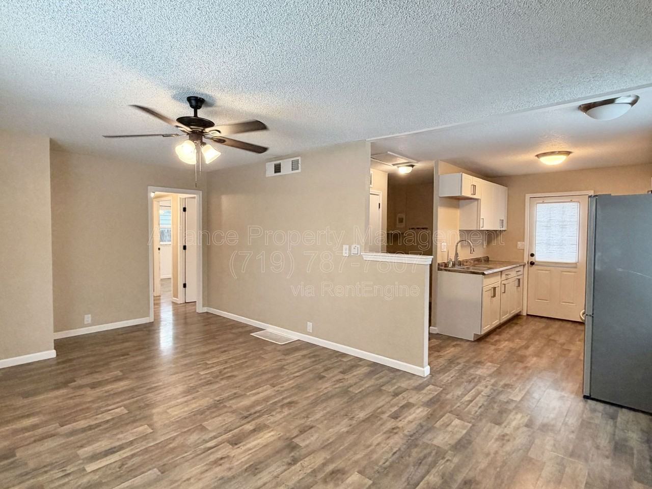 1902 S Franklin Ave - Photo 3 of 21