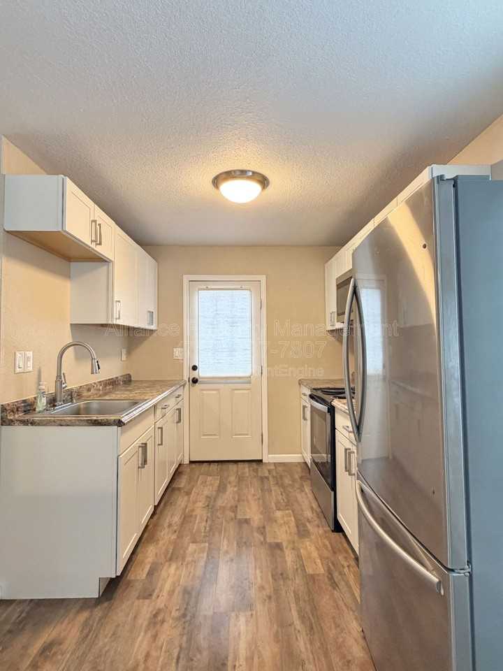 1902 S Franklin Ave - Photo 5 of 21