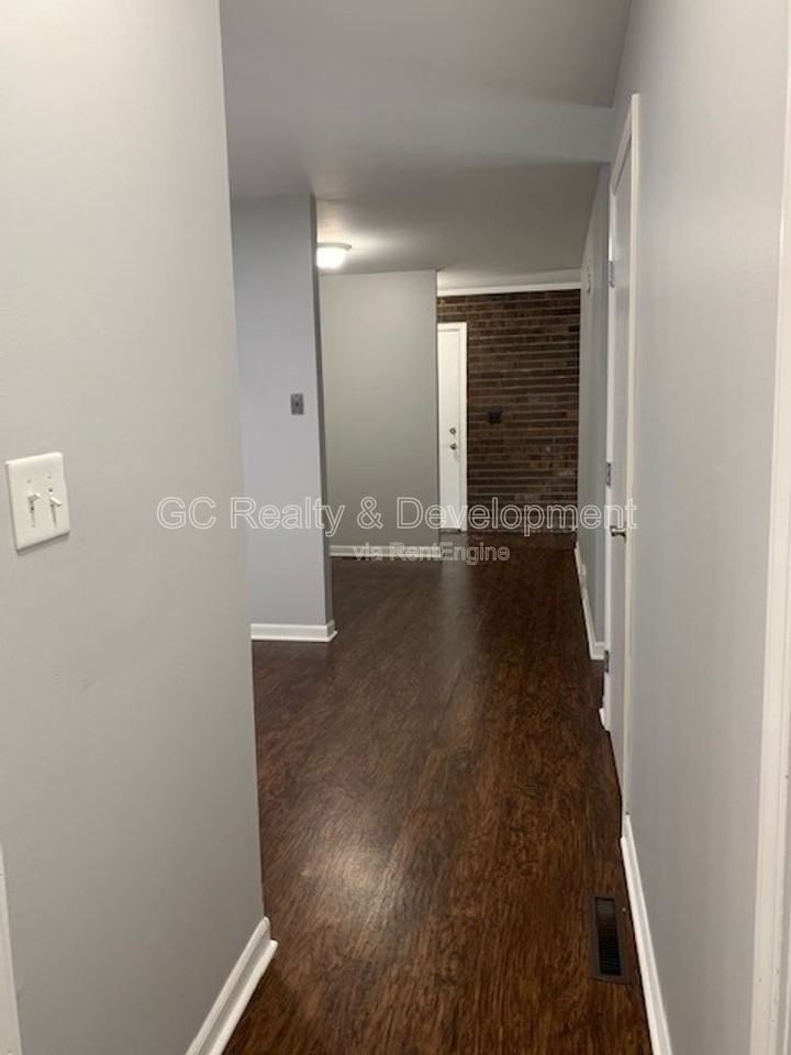 12 Simpson St #A - Photo 7 of 15