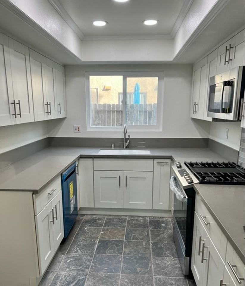 203 Venice Ave #3 - Photo 3 of 13