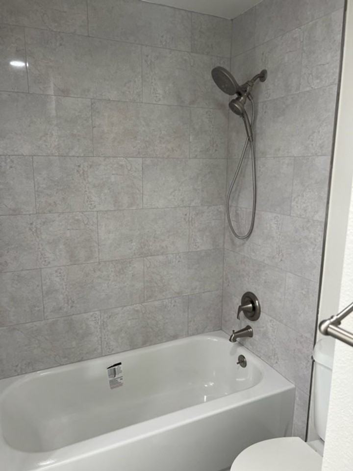 203 Venice Ave #3 - Photo 5 of 13