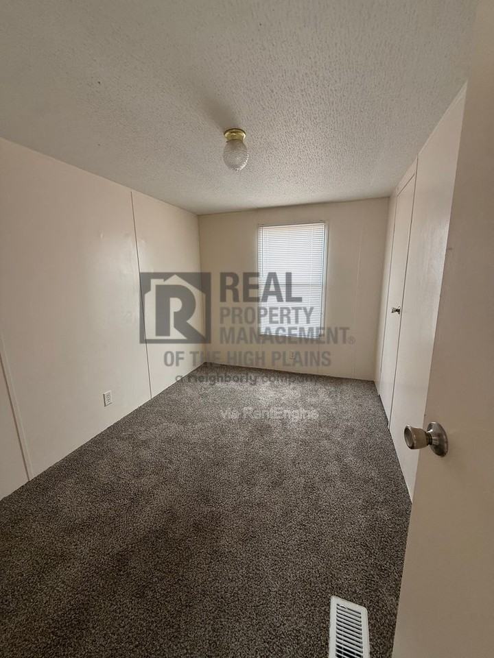 8230 Upton Rd - Photo 3 of 5