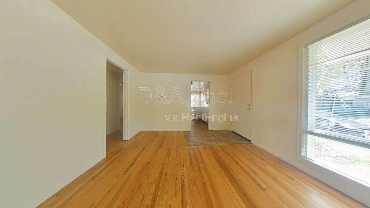 3261 Nw Johnson Ave - Photo 2 of 13