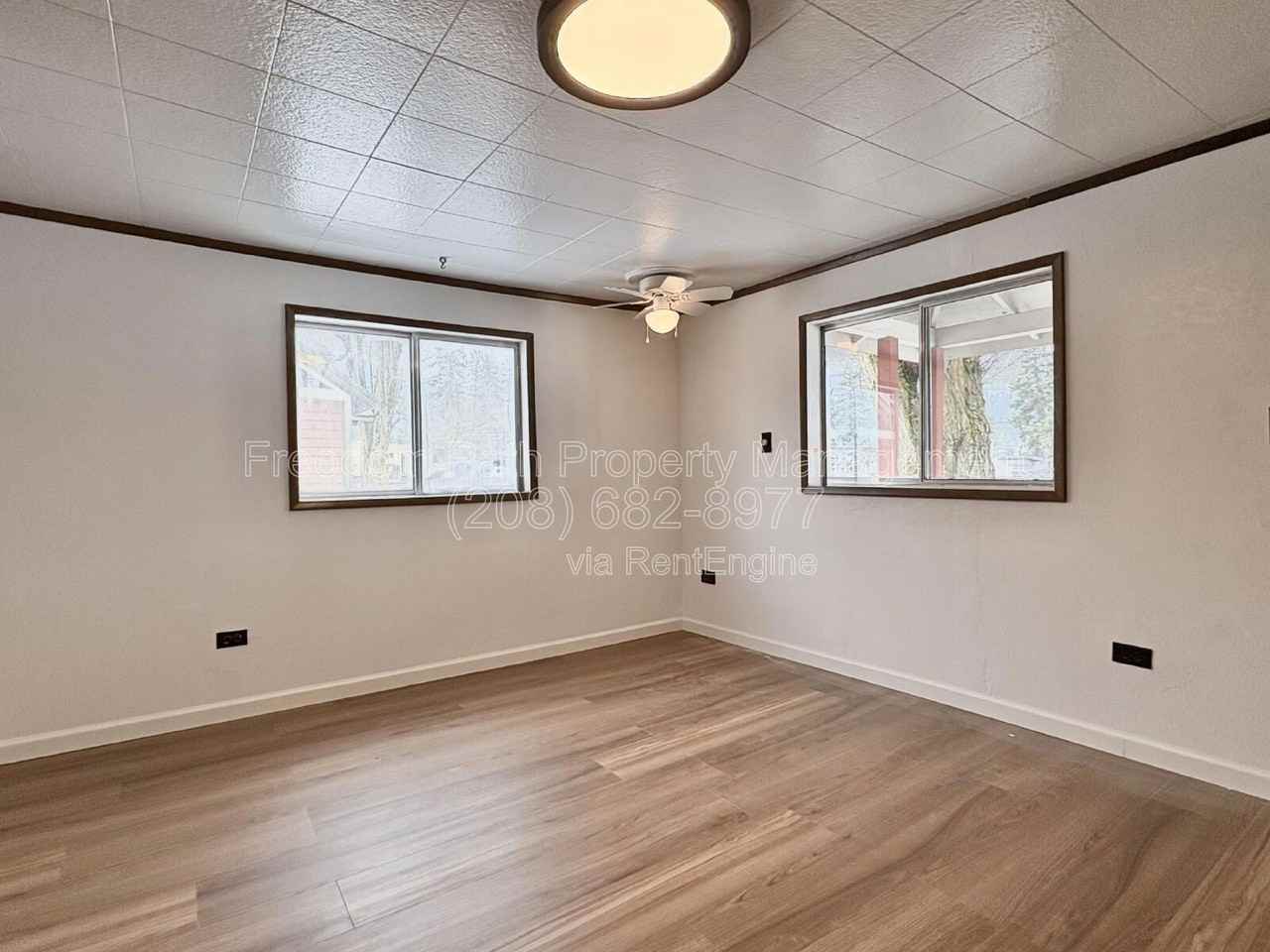 104 Main St - Photo 4 of 15