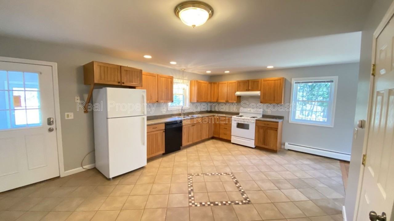 308 Silver St - Photo 3 of 21