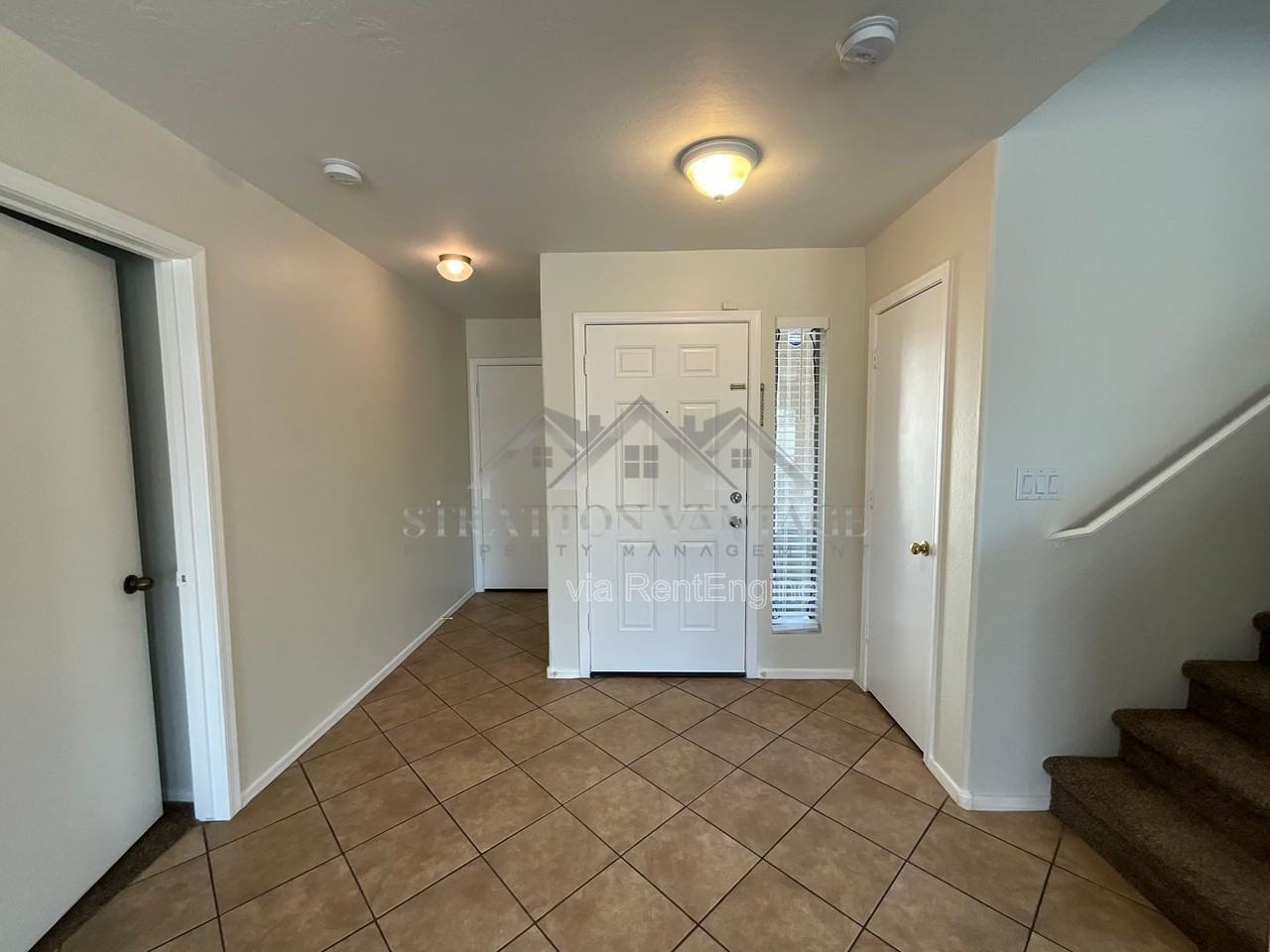 12405 W Scotts Dr - Photo 4 of 50