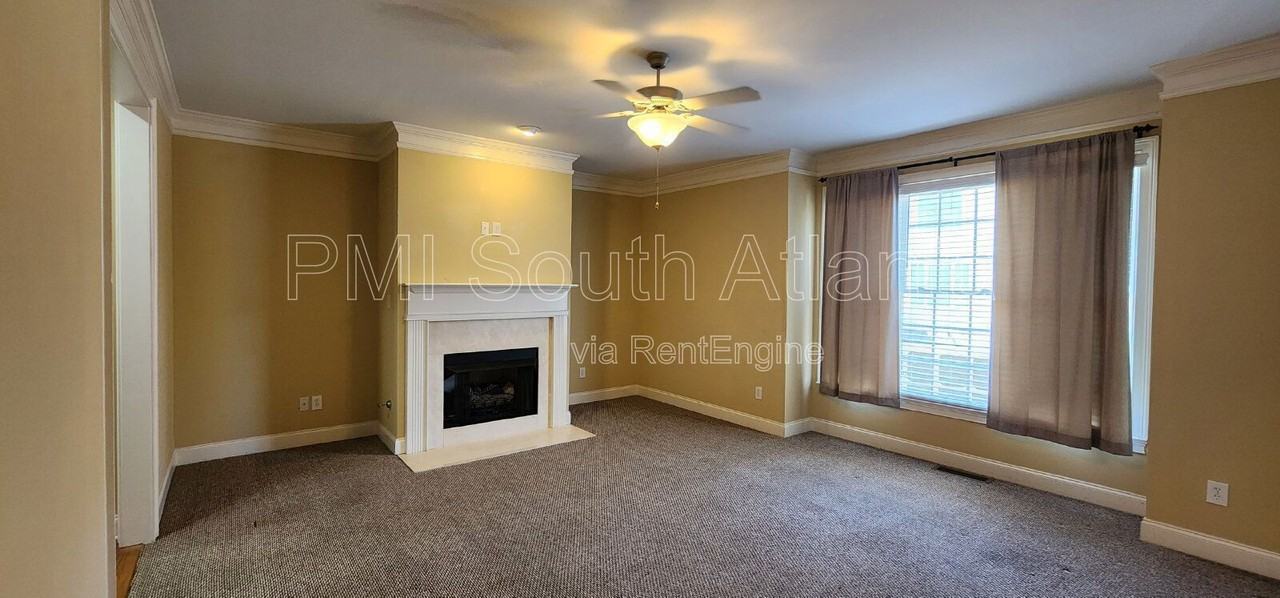 106 Lexington Vlg - Photo 4 of 39