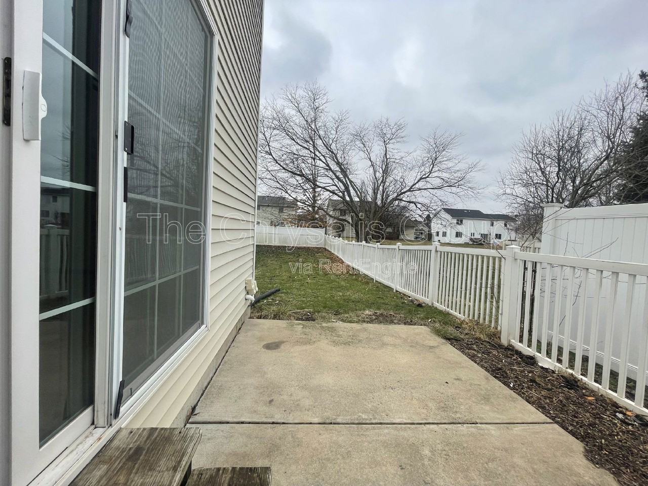 1431 Adams St - Photo 2 of 17