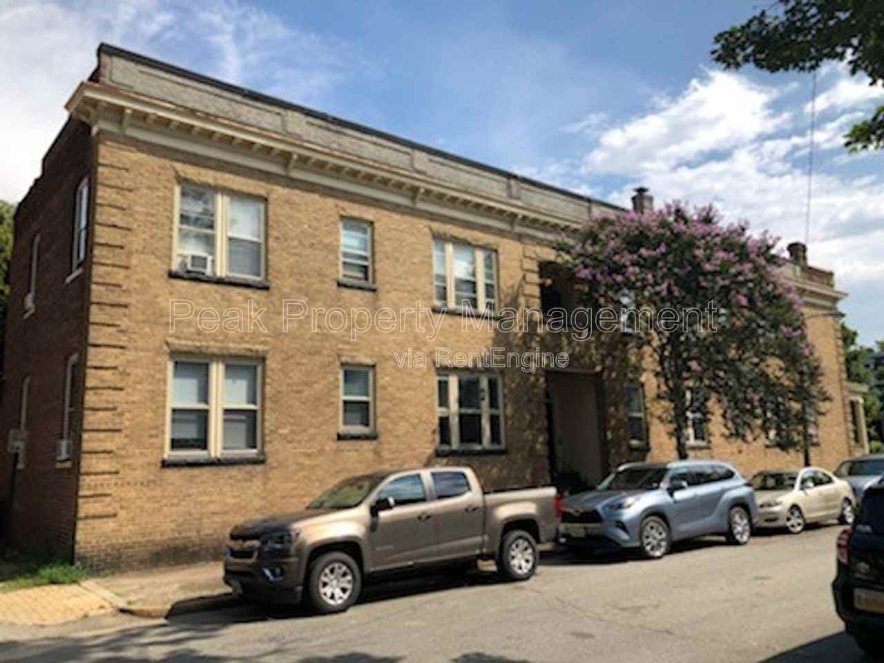 401 N Davis Ave #2 - Photo 2 of 8