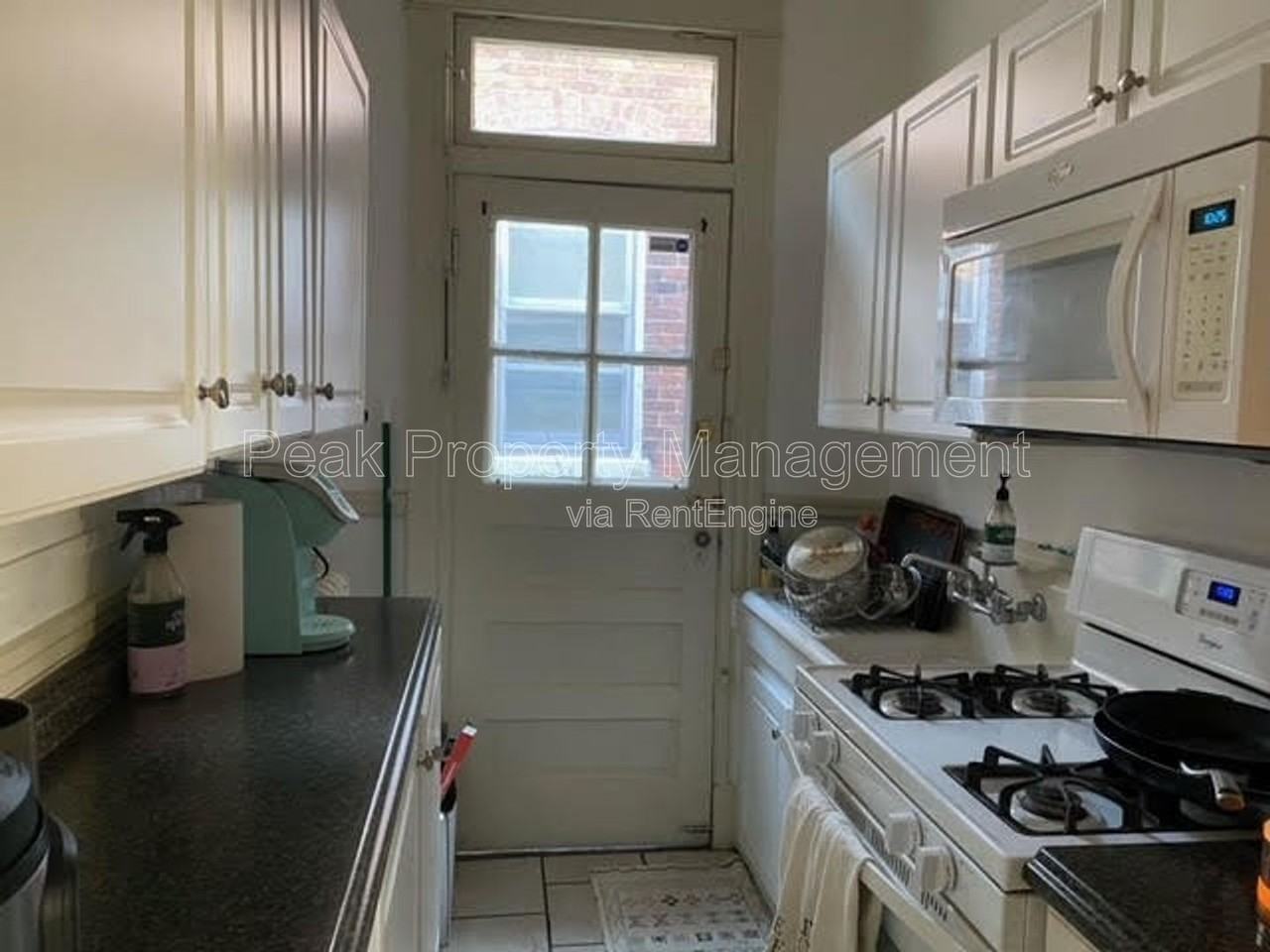 401 N Davis Ave #2 - Photo 4 of 8