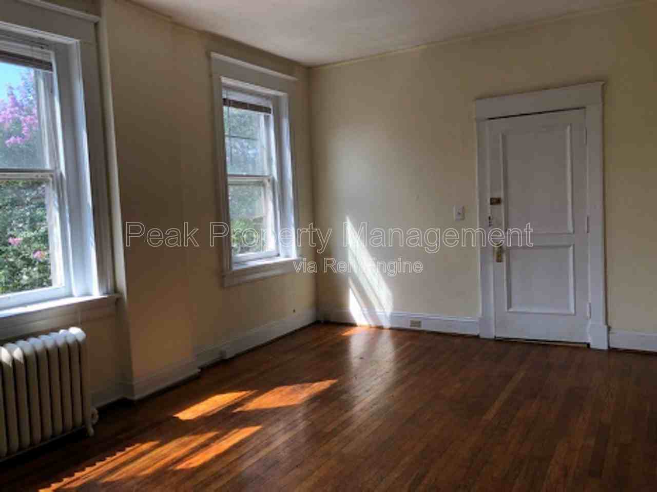 401 N Davis Ave #2 - Photo 7 of 8