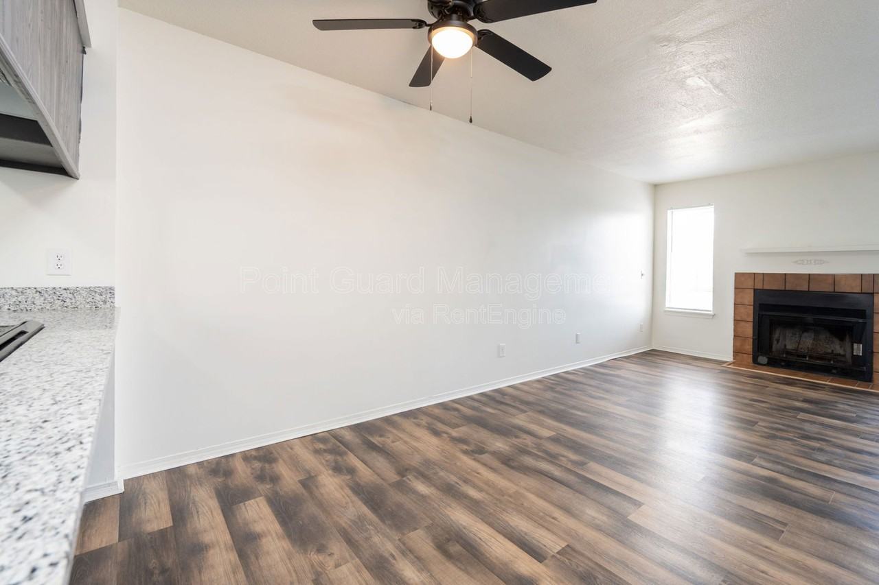 5590 S Gold St #300 - Photo 7 of 32