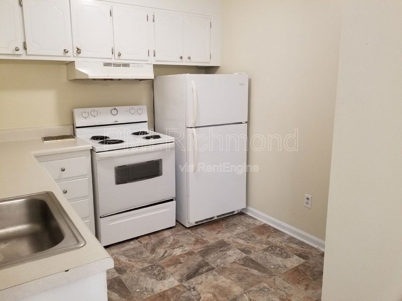 4615 Chiswell Dr - Photo 3 of 15