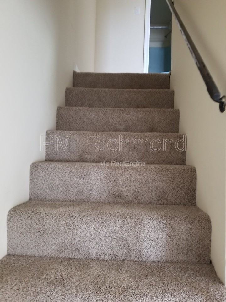 4615 Chiswell Dr - Photo 6 of 15